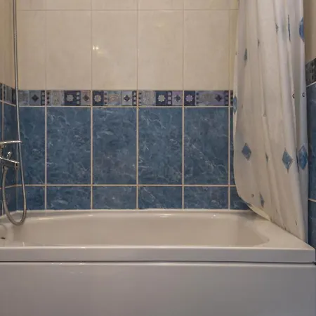 1 Bedroom Stunning In Apartamento